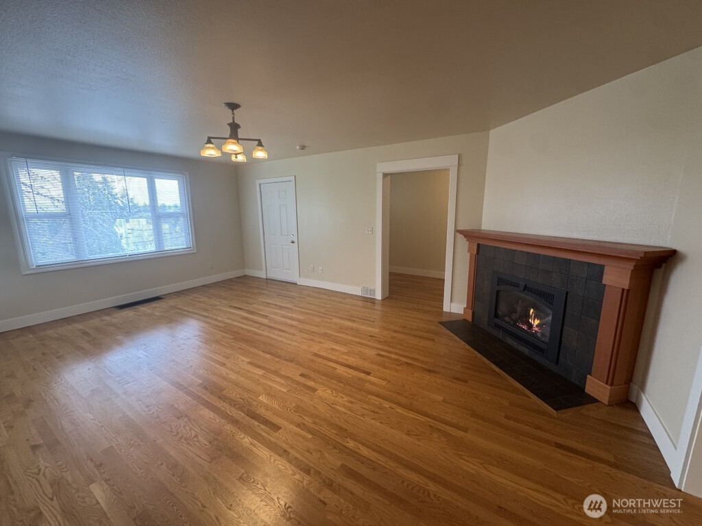 1735 24th Avenue, Unit A Seattle, WA 98122 - Photo 3 of 15