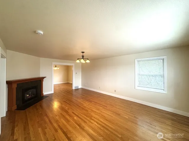 $3,500 | 1735 24th Avenue, Unit A, Seattle, WA 98122