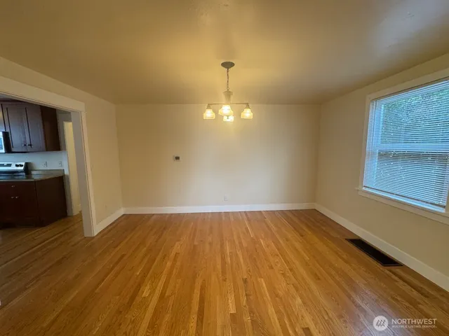 $3,500 | 1735 24th Avenue, Unit A, Seattle, WA 98122