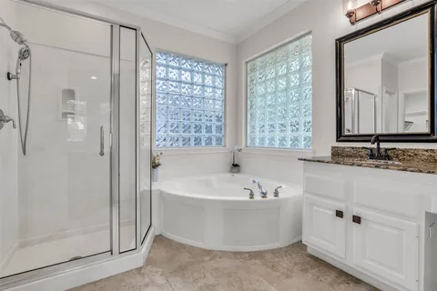 $679,000 | 26 Dove Trace Circle, The Woodlands, TX 77382