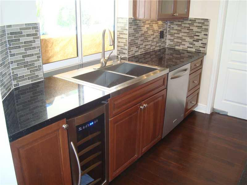 194 Ocean Key Way Jupiter, FL 33477 - Photo 13 of 35 Kitchen