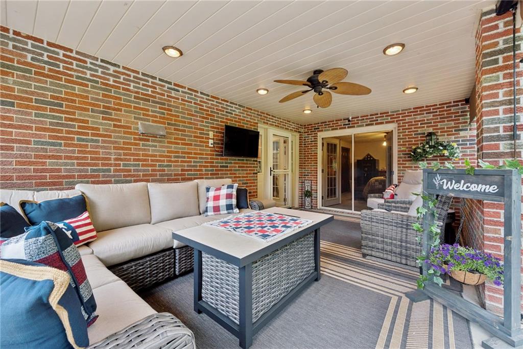 6230 Freeport Road Natrona Heights, PA 15065 - Photo 22 of 26