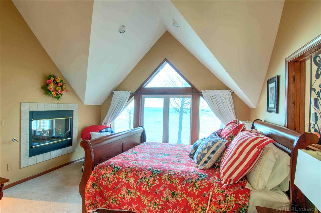 5040 Lakeshore Road Deckerville, MI 48427 - Photo 10 of 17 Second floor master bedroom 14x14