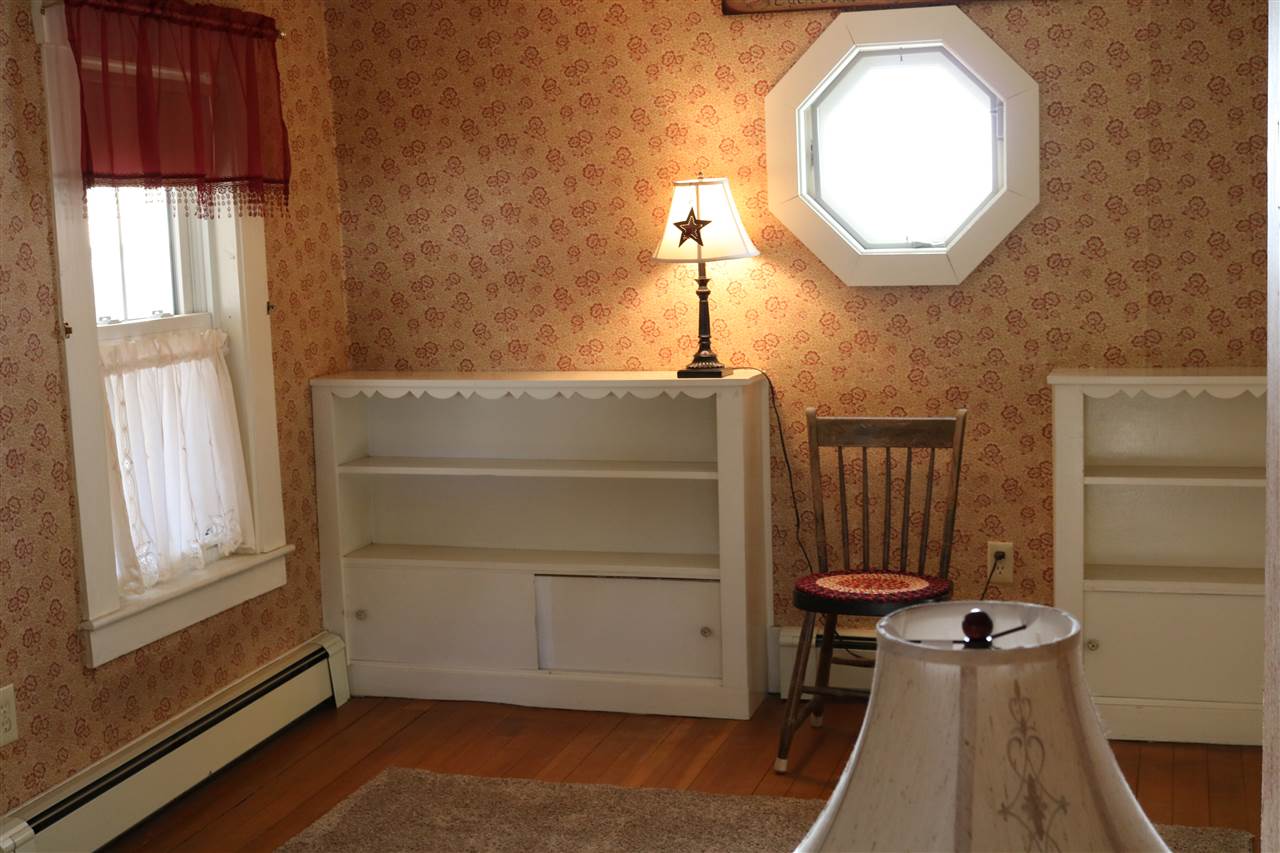 63 Washington Street Rochester, NH 03867 - Photo 14 of 23
