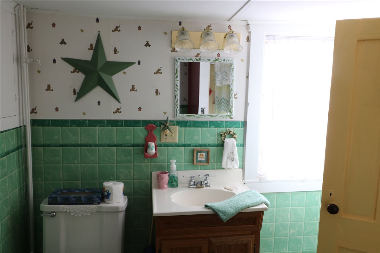63 Washington Street Rochester, NH 03867 - Photo 19 of 23