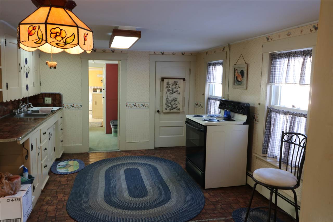 63 Washington Street Rochester, NH 03867 - Photo 10 of 23