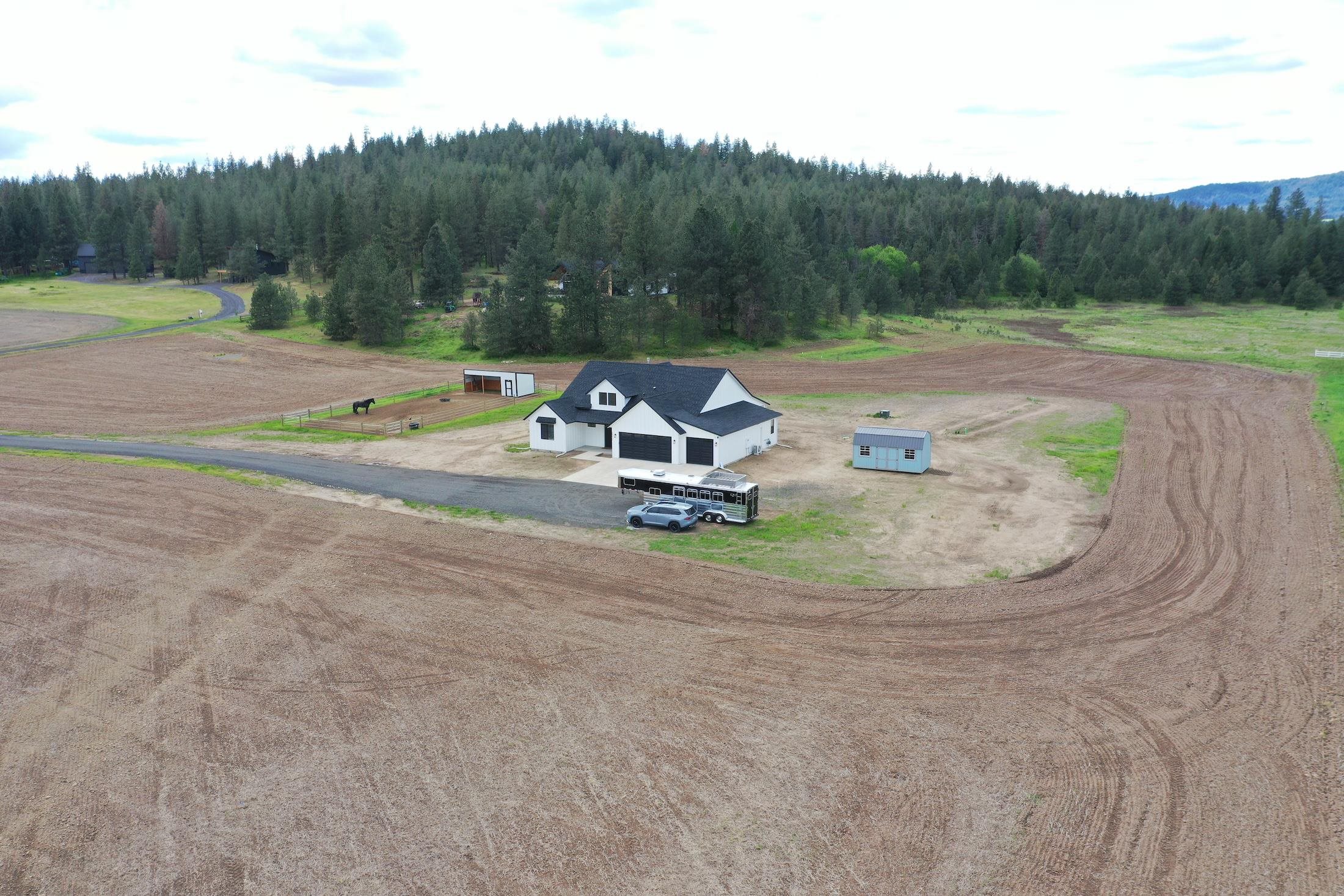 26433 North Spotted Road Deer Park, WA 99006 - Photo 2 of 28 Gallery Image 2