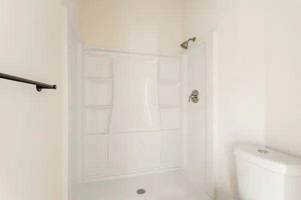 $1,950 | 226 North Dixie Street, Brenham, TX 77833