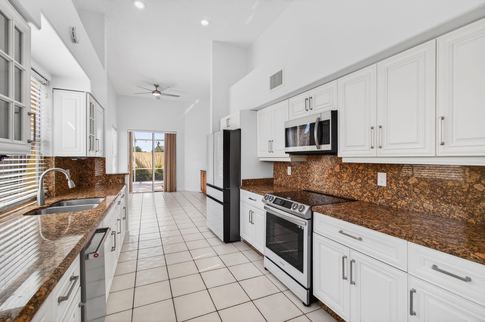 7848 Travelers Tree Drive Boca Raton, FL 33433 - Photo 17 of 60 33-web-or-mls-DSC_3487