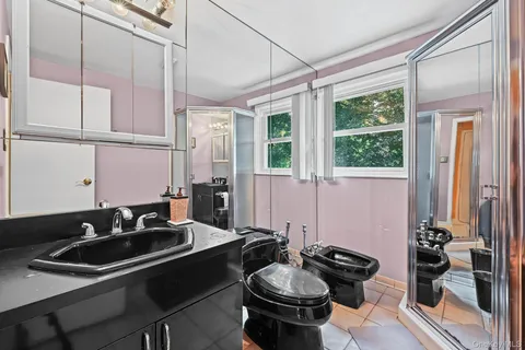 $1,390,000 | 23 Pettit Drive, Dix Hills, NY 11746
