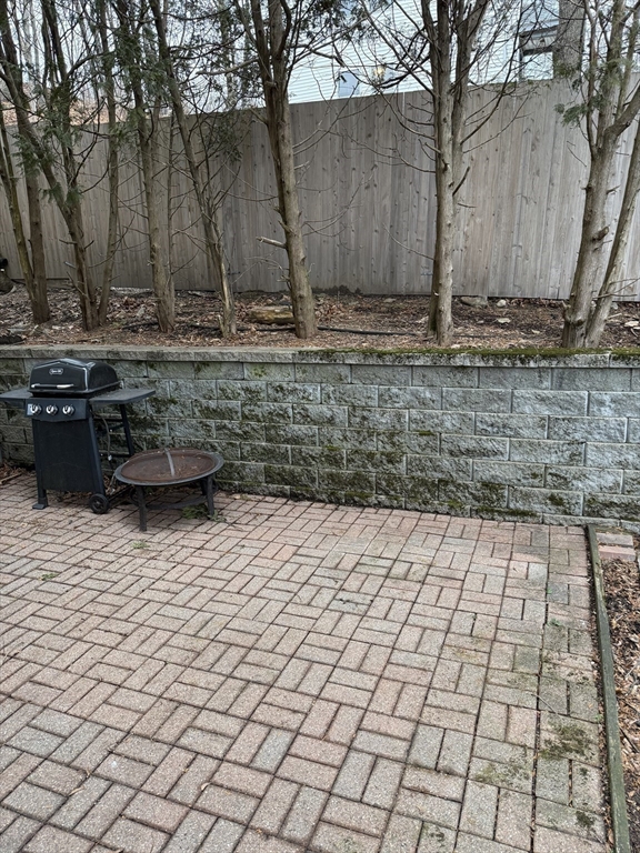 30 Johnson Street, Unit 1 Worcester, MA 01604 - Photo 24 of 24 a backyard of a house