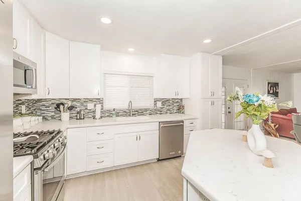 $169,000 | 371 Bethel Avenue, Unit 27, Sanger, CA 93657