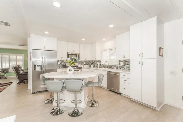 $169,000 | 371 Bethel Avenue, Unit 27, Sanger, CA 93657