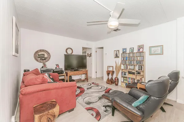 $169,000 | 371 Bethel Avenue, Unit 27, Sanger, CA 93657