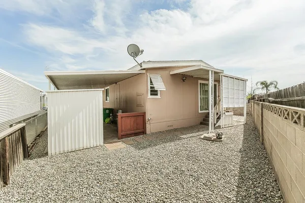 $169,000 | 371 Bethel Avenue, Unit 27, Sanger, CA 93657
