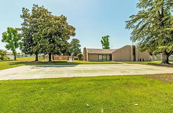 $169,000 | 371 Bethel Avenue, Unit 27, Sanger, CA 93657