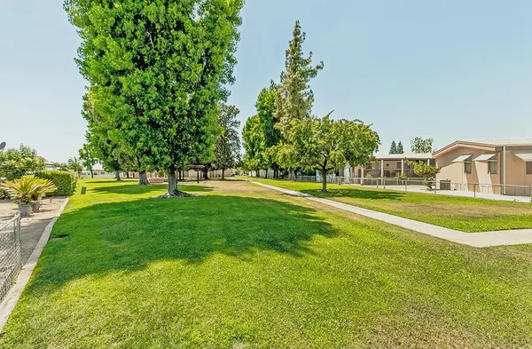 $169,000 | 371 Bethel Avenue, Unit 27, Sanger, CA 93657