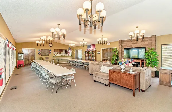 $169,000 | 371 Bethel Avenue, Unit 27, Sanger, CA 93657