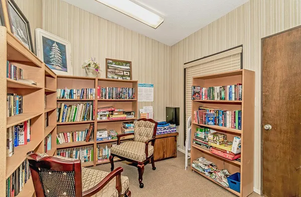 $169,000 | 371 Bethel Avenue, Unit 27, Sanger, CA 93657