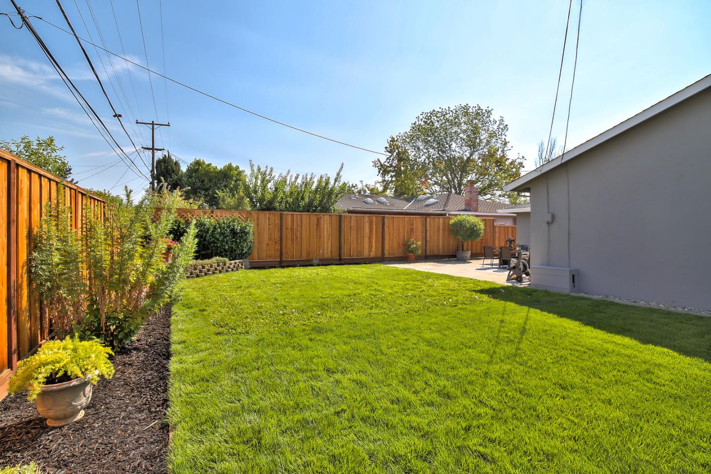 2128 Vía D'Este Campbell, CA 95008 - Photo 32 of 33 a view of a back yard of the house