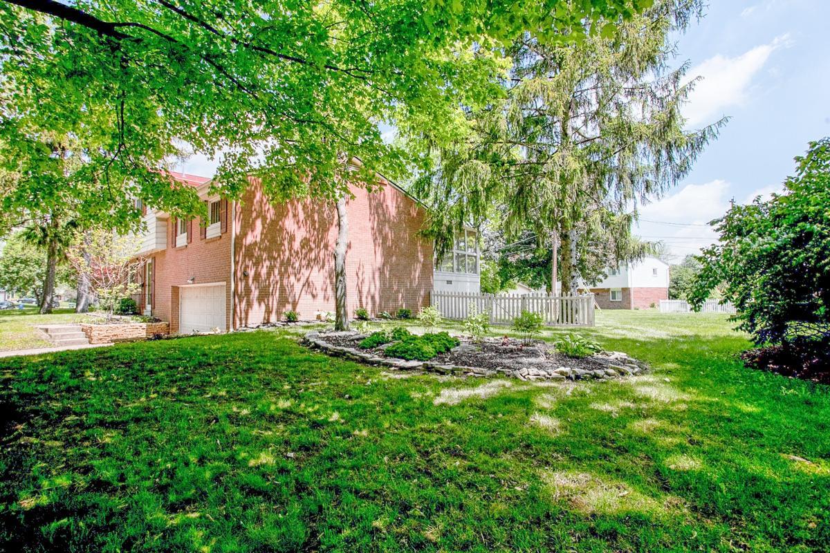 4100 Kendale Road Columbus, OH 43220 - Photo 2 of 24 Gallery Image 2