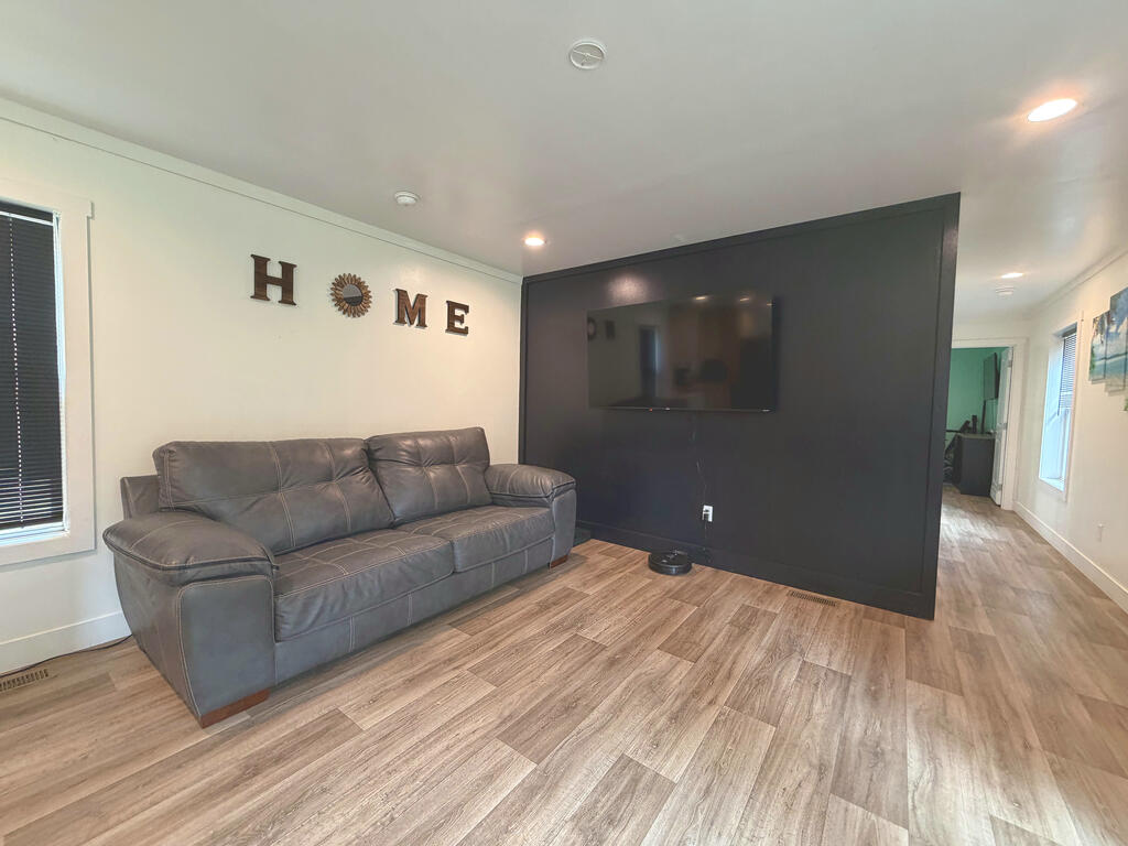 1169 Will Dodd Road Jumping Branch, WV 25969 - Photo 4 of 40 Gallery Image 4