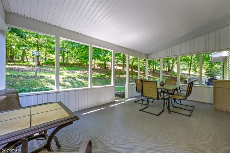 1087 Buxton Road Bridgewater, NJ 08807 - Photo 28 of 32 Gallery Image 28