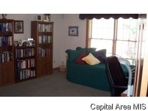 28 Chimney View Lane Springfield, IL 62707 - Photo 8 of 12 Gallery Image 8