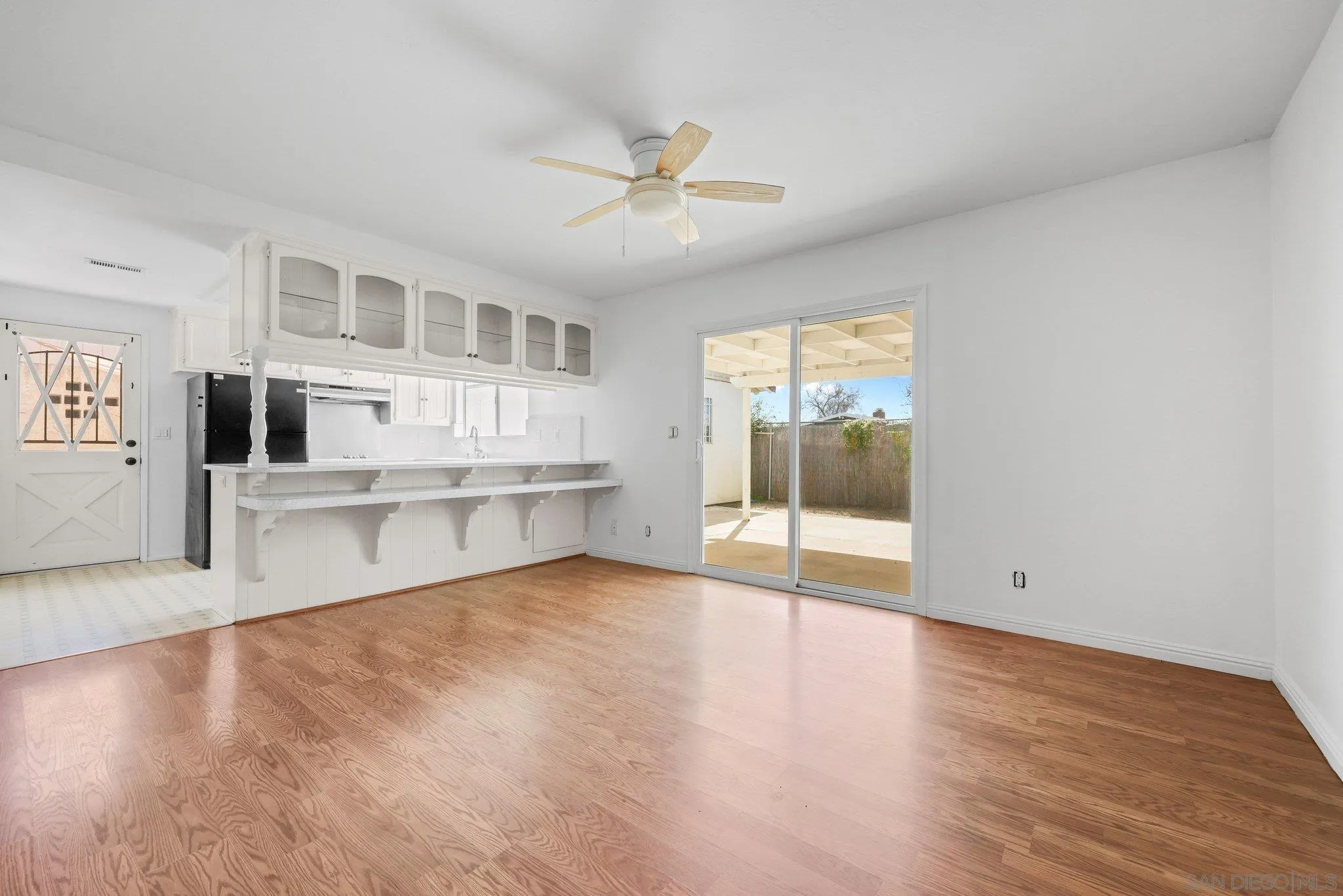 741 Rossiter Lane Fallbrook, CA 92028 - Photo 12 of 43