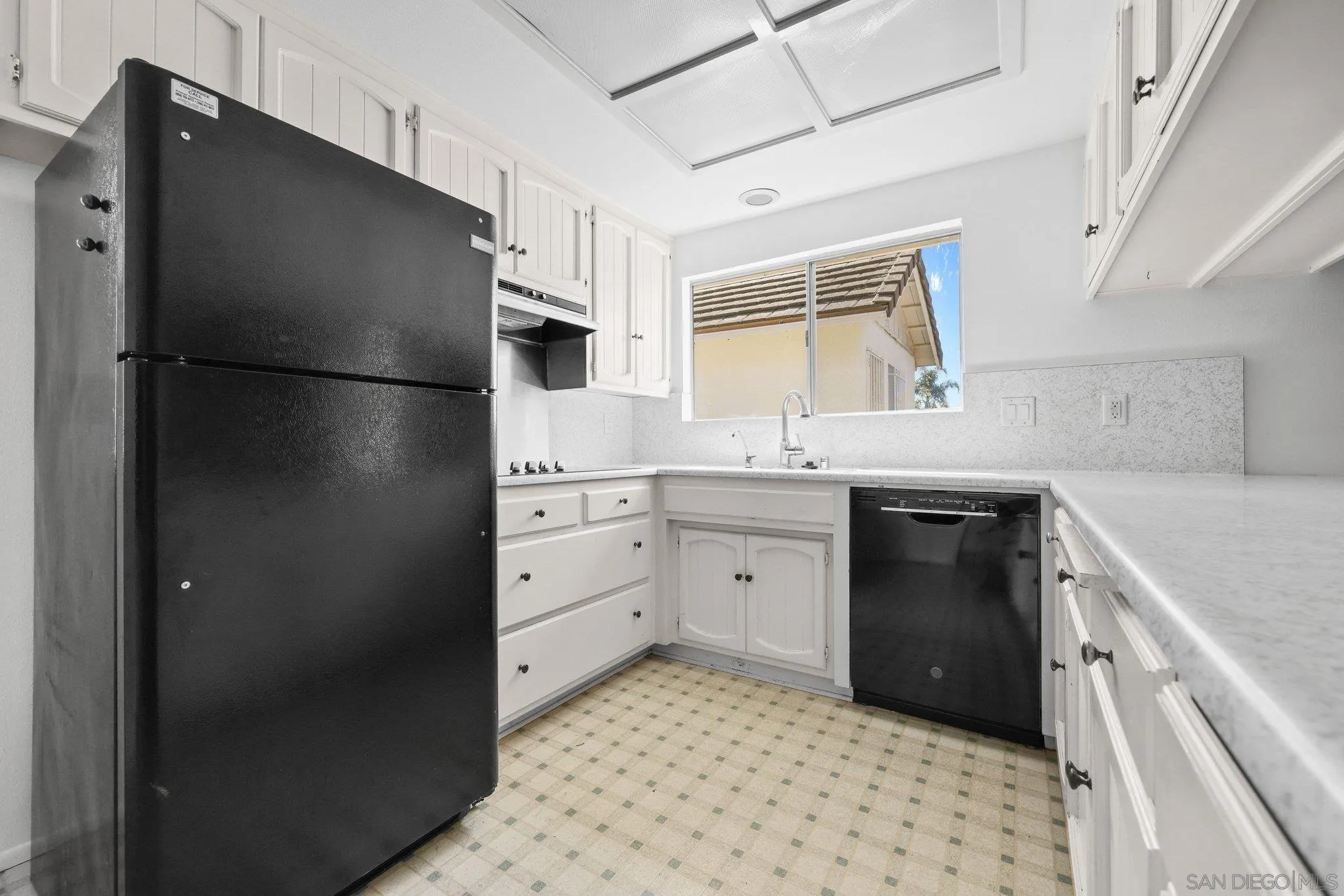 741 Rossiter Lane Fallbrook, CA 92028 - Photo 15 of 43