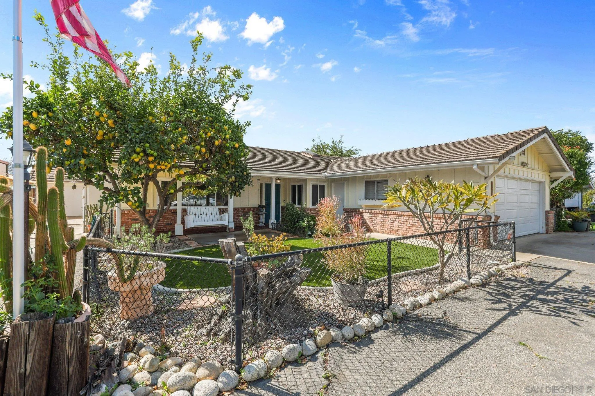 741 Rossiter Lane Fallbrook, CA 92028 - Photo 2 of 43