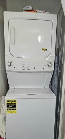 a close up view of washer and dryer