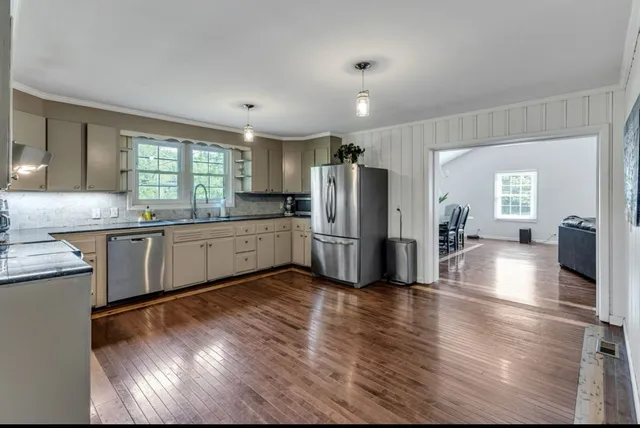 $799,000 | 9005 Highway 100, Nashville, TN 37221