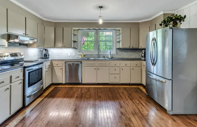 $799,000 | 9005 Highway 100, Nashville, TN 37221