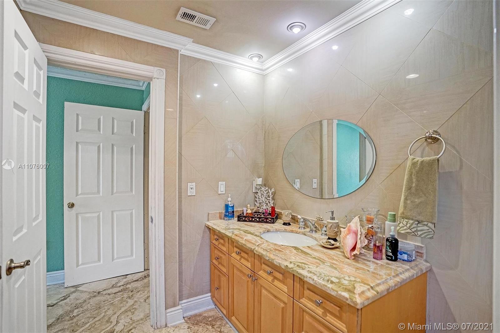 5920 Devon Lane Davie, FL 33331 - Photo 32 of 43