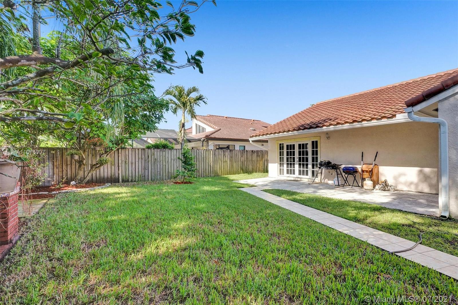 5920 Devon Lane Davie, FL 33331 - Photo 38 of 43