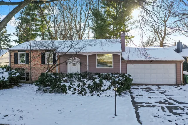 $230,000 | 3311 Brentwood Drive, Champaign, IL 61821