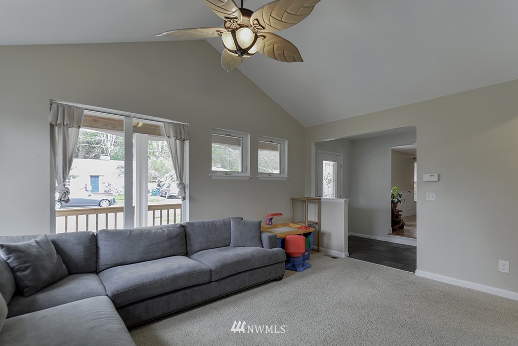 3613 Southeast 5th Street Renton, WA 98058 - Photo 11 of 25