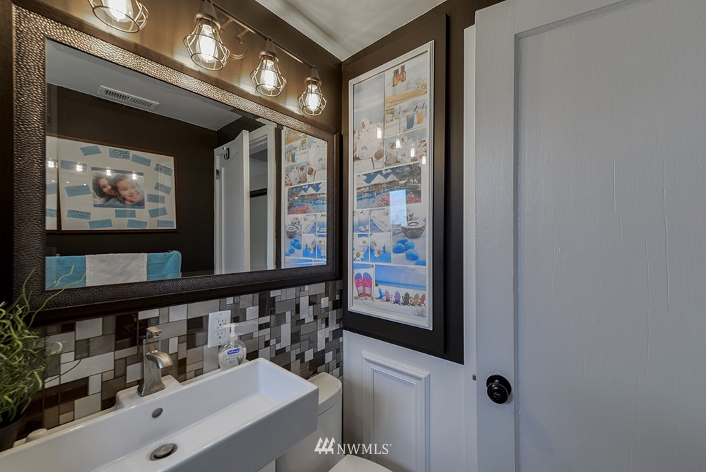 3613 Southeast 5th Street Renton, WA 98058 - Photo 17 of 25