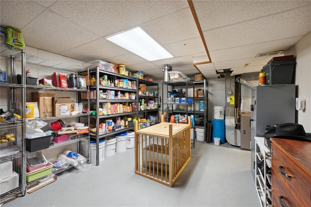 233 Valley Road Canonsburg, PA 15317 - Photo 29 of 39 a reading room with lots of furniture and toys