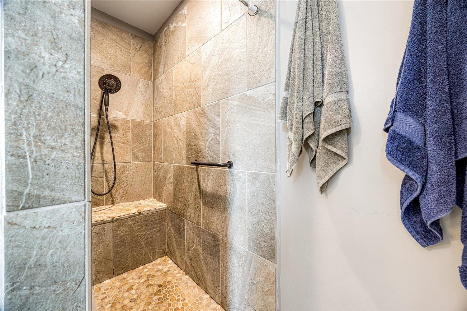 897 Burrowtown Road Mason, TN 38049 - Photo 16 of 36 Bathroom featuring a tile shower