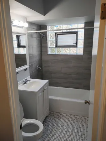 $1,400 | 9110 31st Street, Unit 6, Brookfield, IL 60513