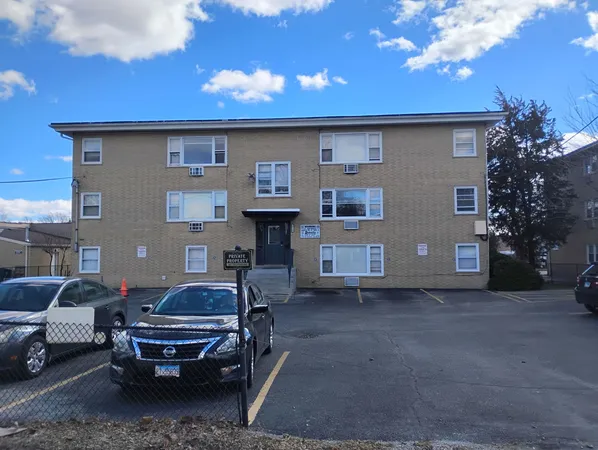 $1,400 | 9110 31st Street, Unit 6, Brookfield, IL 60513