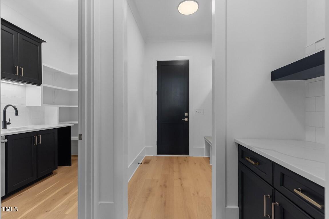 1712 Carson Street Raleigh, NC 27608 - Photo 50 of 62 32-web-or-mls-8Y3A8207 (Medium)