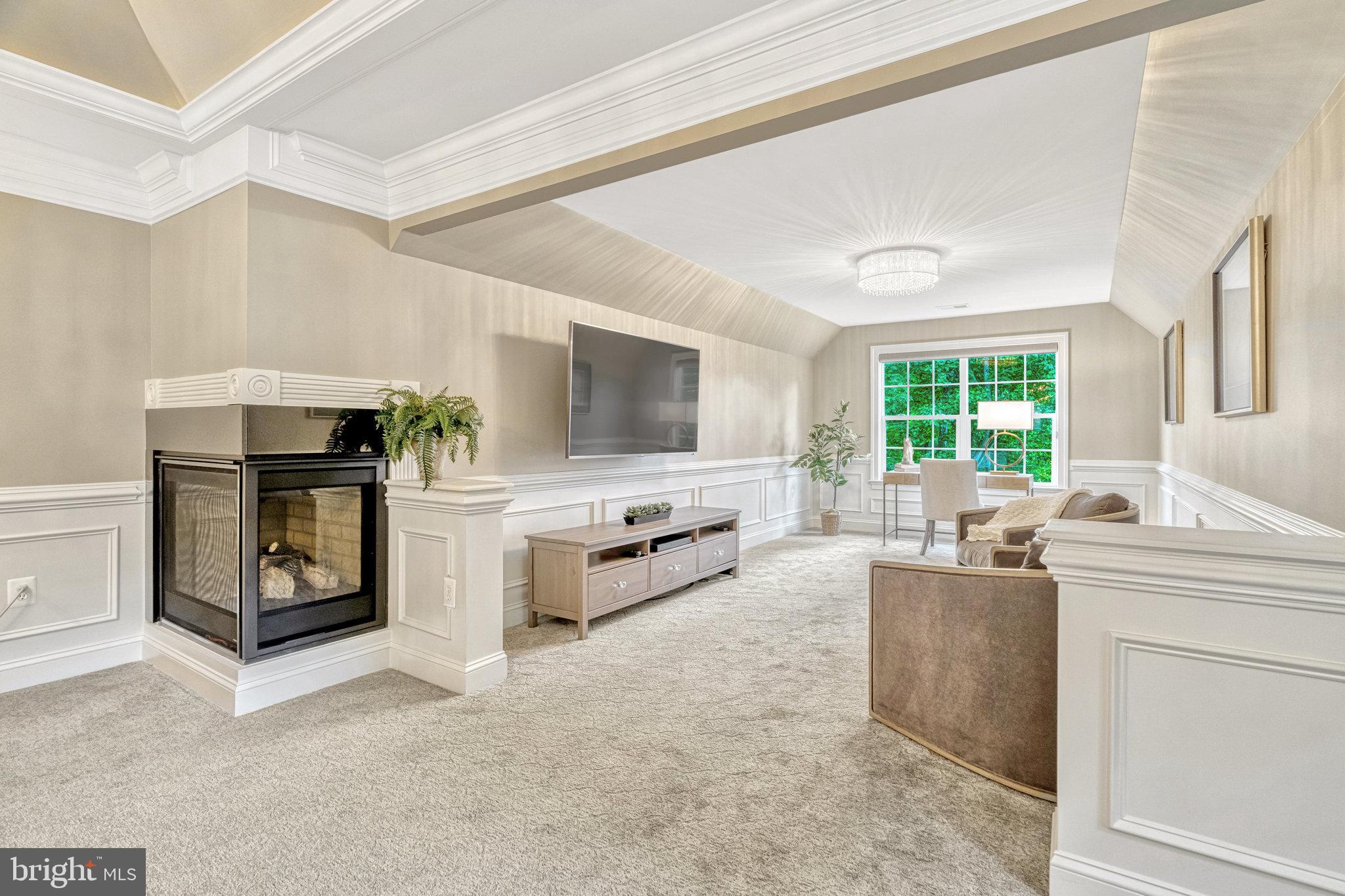 6900 Benjamin Street McLean, VA 22101 - Photo 31 of 74 With Sitting Area