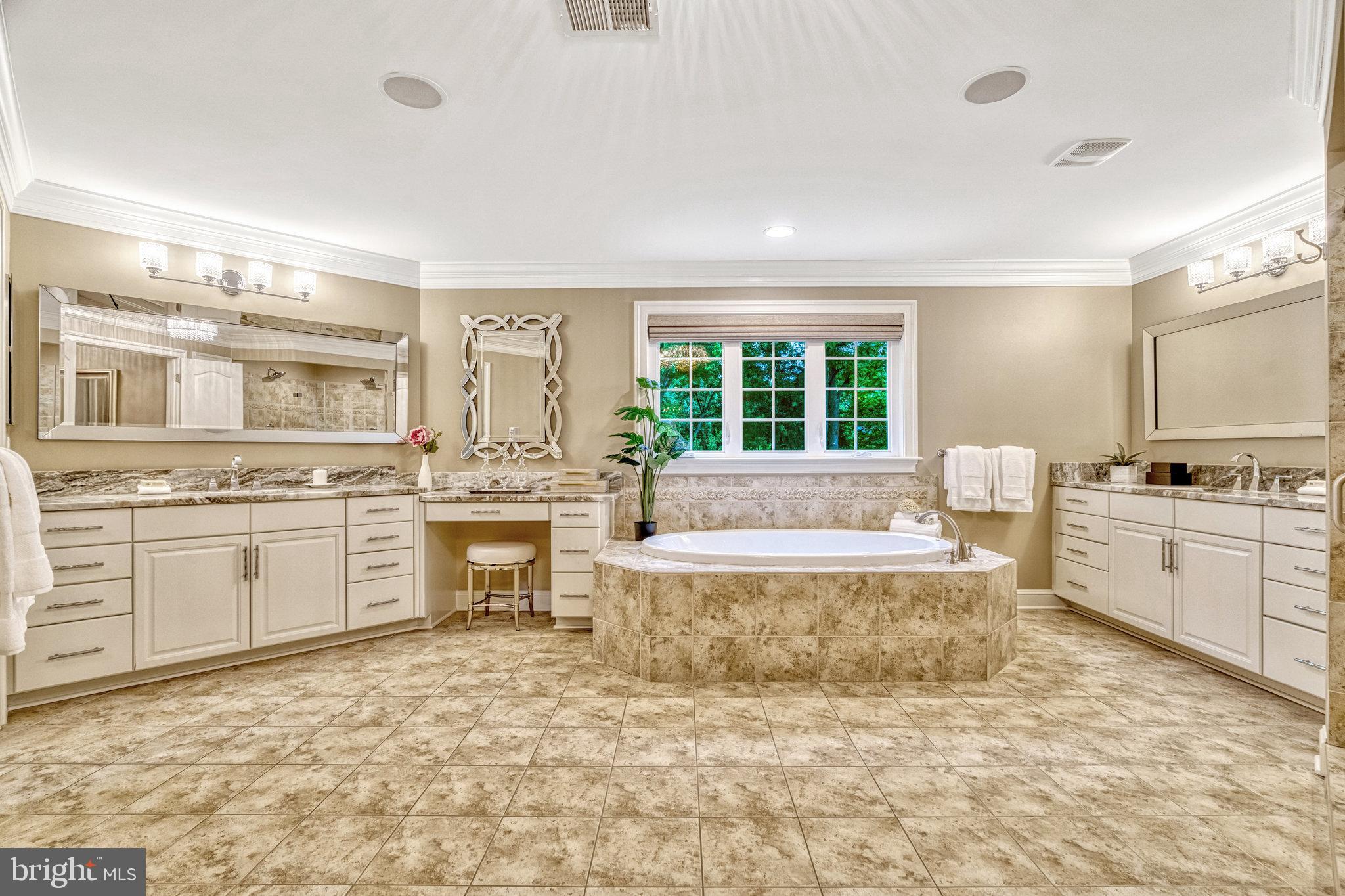 6900 Benjamin Street McLean, VA 22101 - Photo 34 of 74 Primary Bathroom