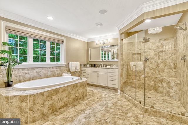 $3,600,000 | 6900 Benjamin Street, McLean, VA 22101