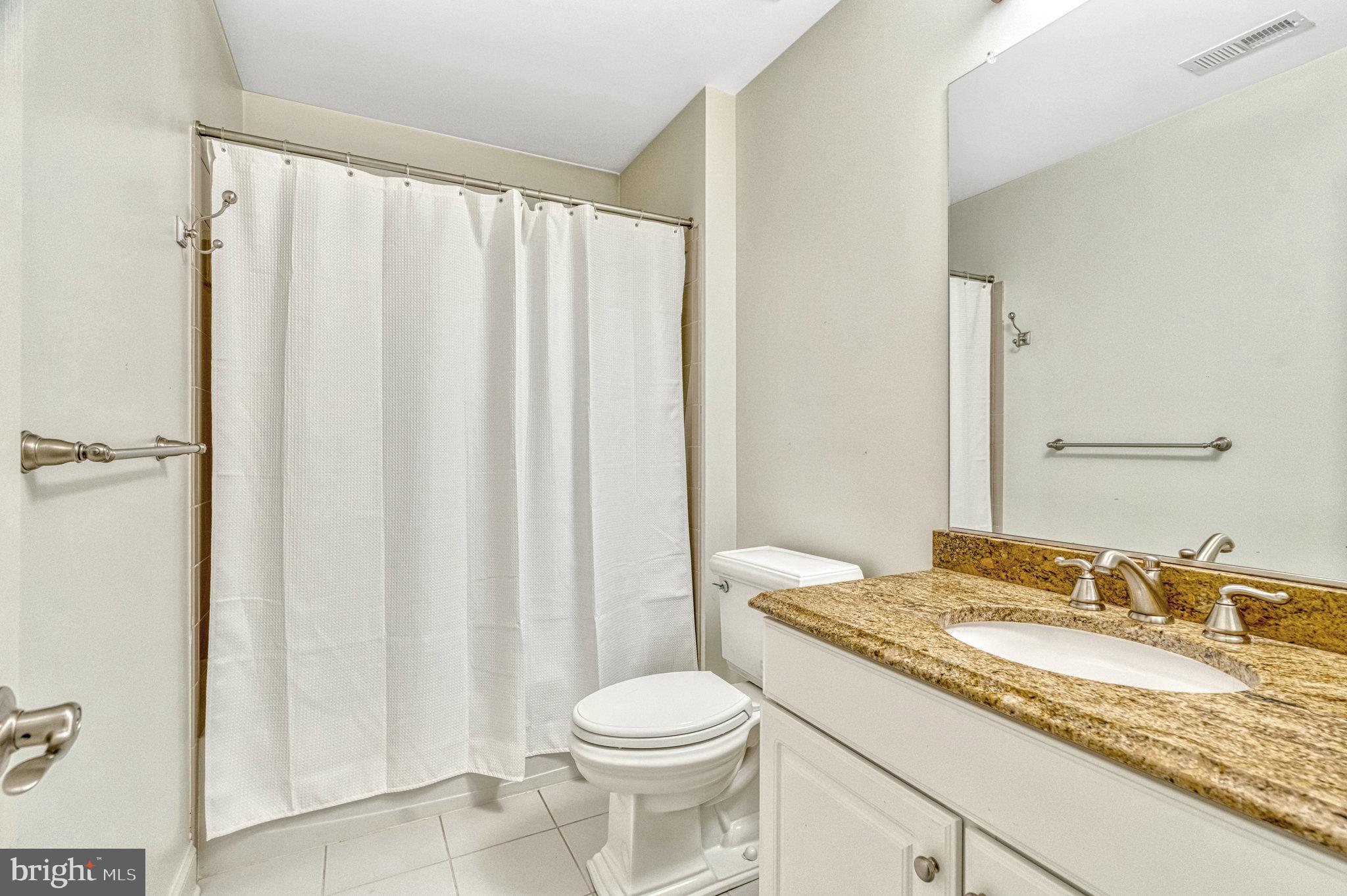 6900 Benjamin Street McLean, VA 22101 - Photo 42 of 74 With En-Suite Bathroom