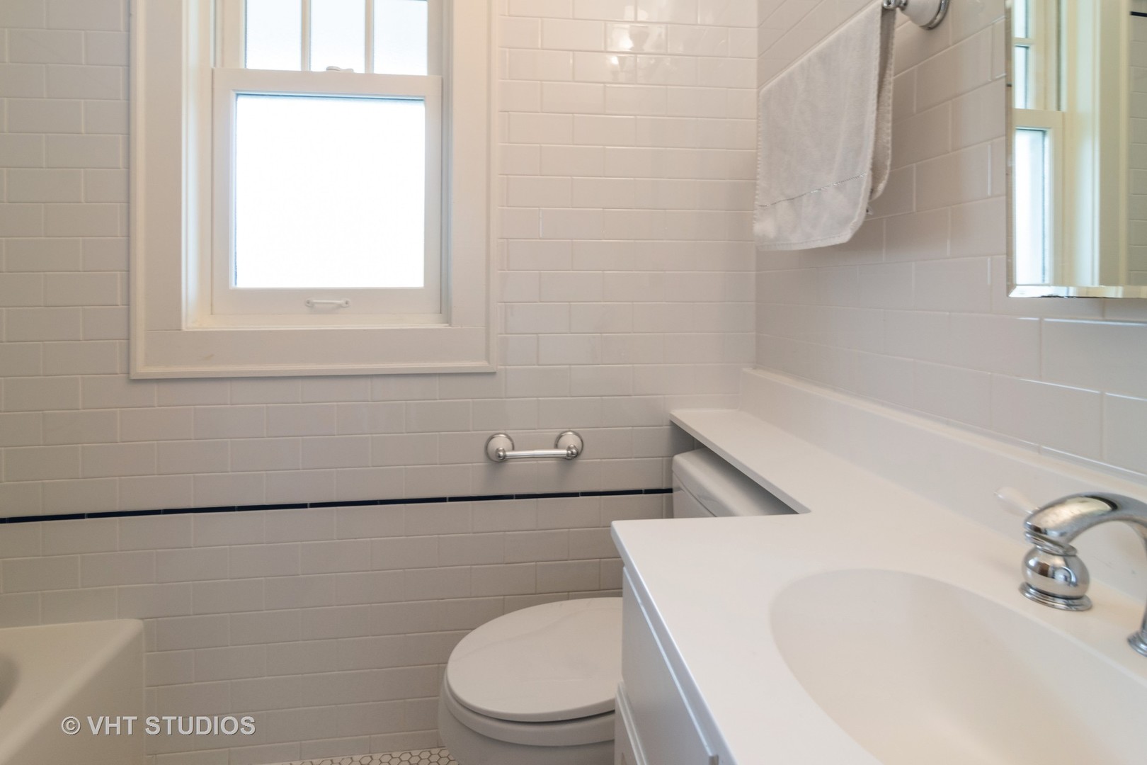 330 Northwood Road Riverside, IL 60546 - Photo 17 of 22 a white toilet sitting next to a bath tub