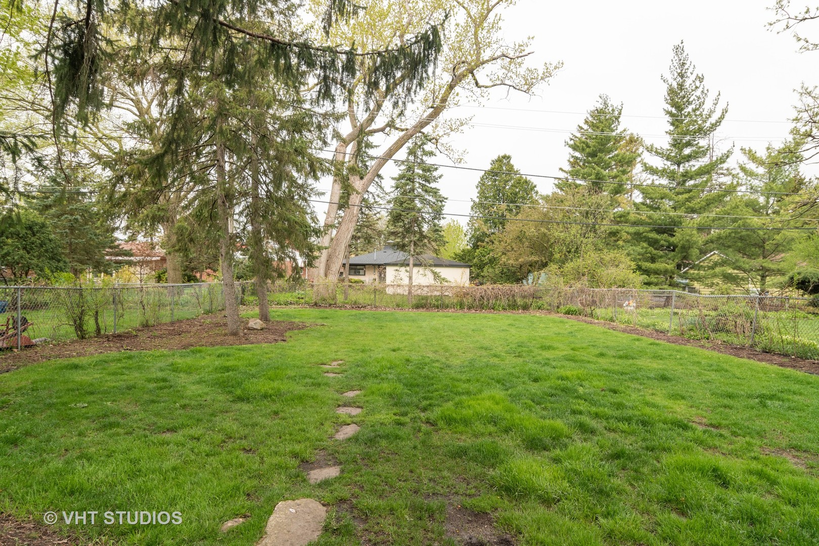 330 Northwood Road Riverside, IL 60546 - Photo 21 of 22 a view of a park with large trees